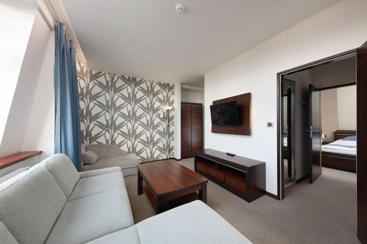 Hotel Slunny Dvur Jeseník Esterno foto