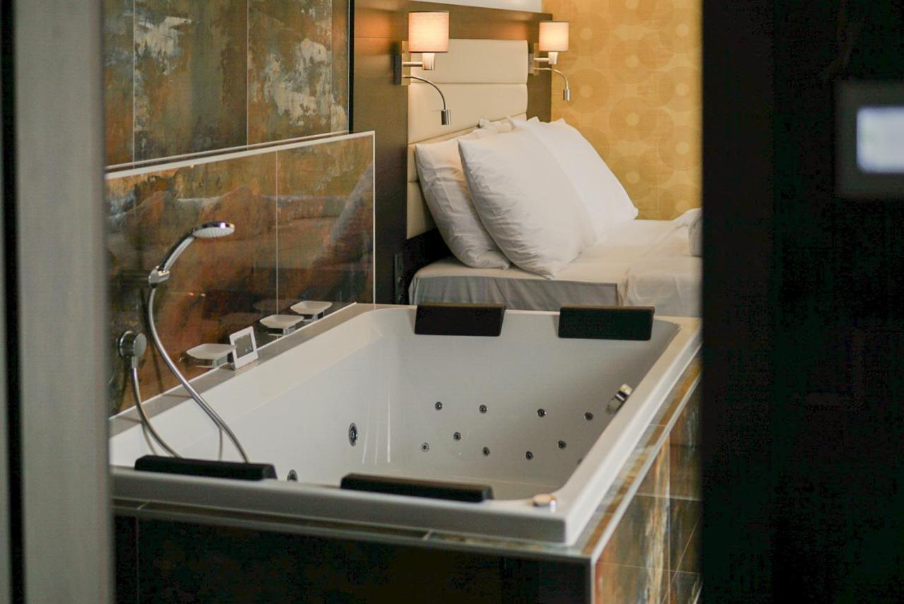 Hotel Slunny Dvur Jeseník Esterno foto