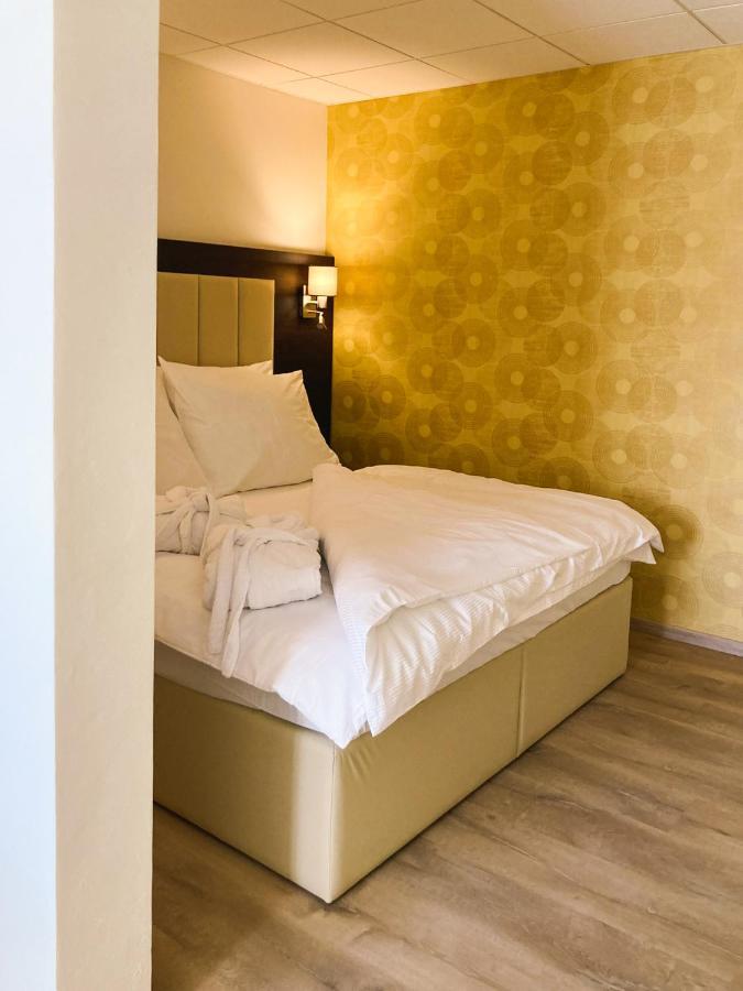 Hotel Slunny Dvur Jeseník Esterno foto