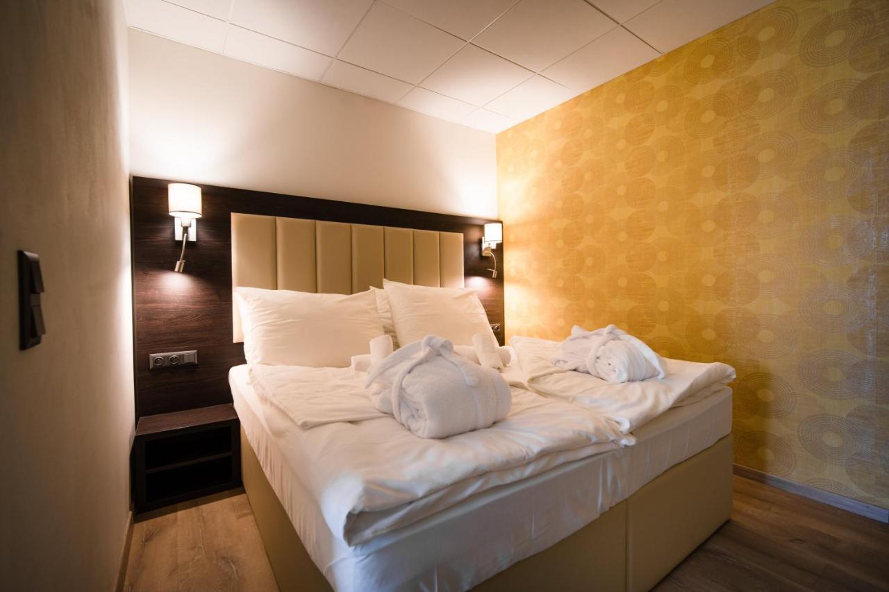 Hotel Slunny Dvur Jeseník Esterno foto
