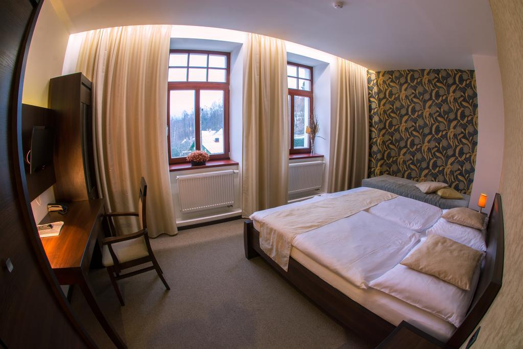 Hotel Slunny Dvur Jeseník Esterno foto